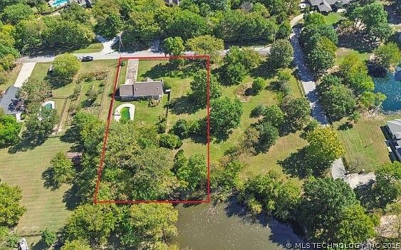 3rd image of 6712 S 136th Ave E