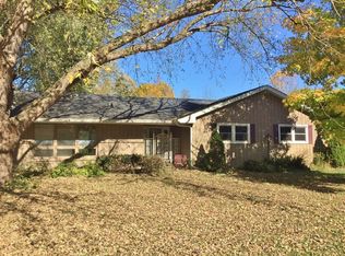 5 Timber Trl, Dekalb, IL 60115