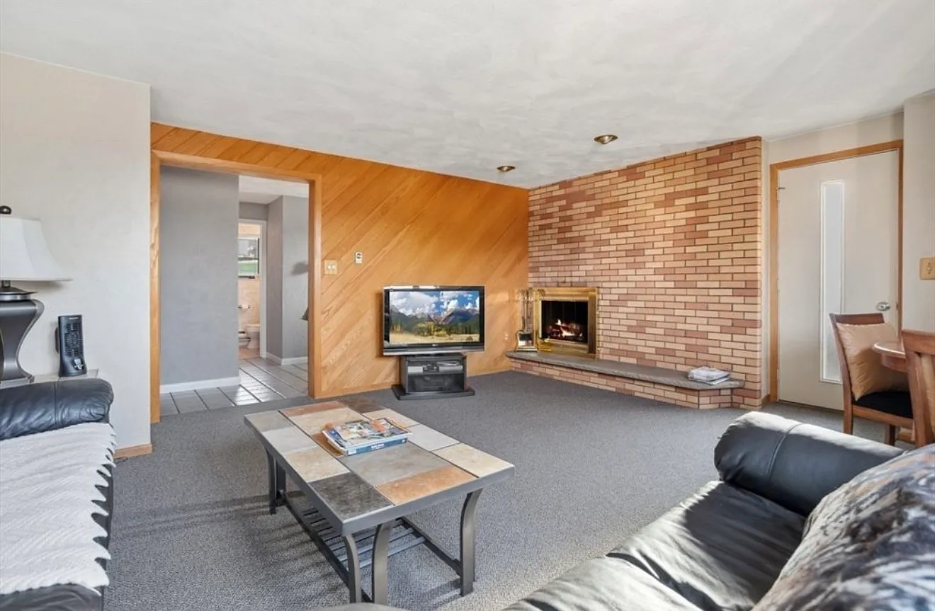 2 bed, 1250 sqft, $2,800 — Photo 3