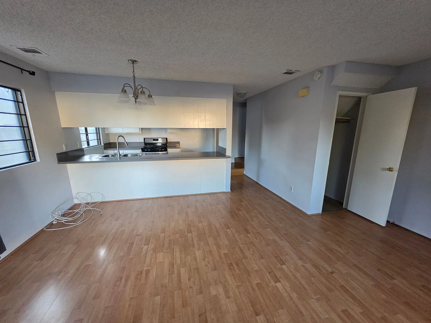 2088 — Photo 3