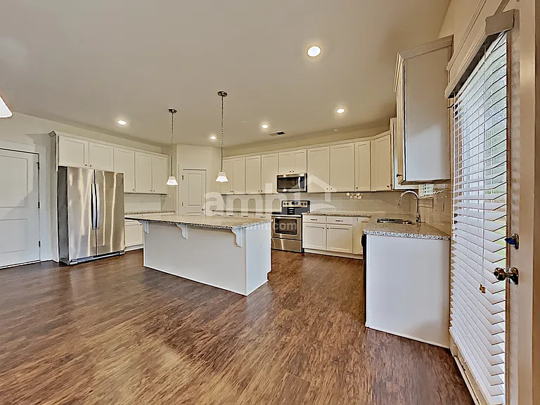 1084 Adams Haven Bnd — Photo 4