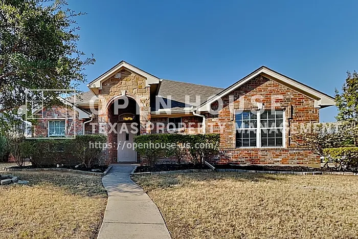 3 bed, 2.0 bath, 2198 sqft, $2,325 — Photo 1