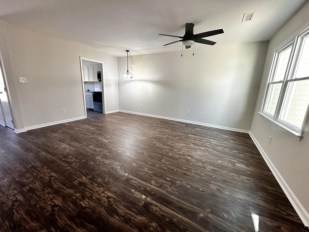 Building Photo - 102 Stowe Pl #B