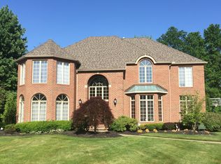 3227 Royal Oak Ct, Westlake, OH