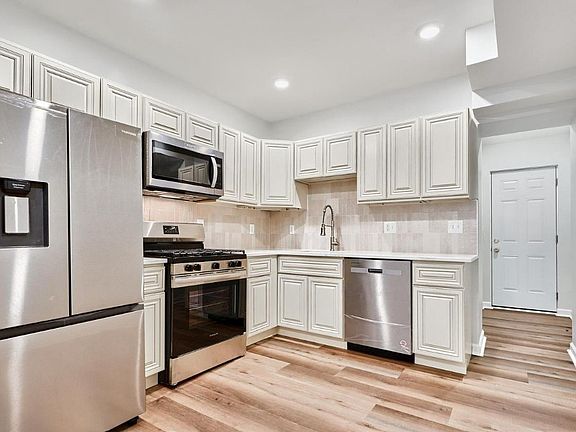 5th image of 1341 Sargeant St