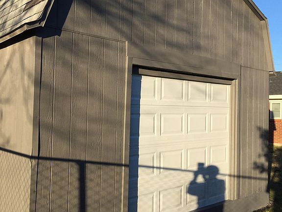 Newly Painted 12' x 24 Storage Building w/electricity
