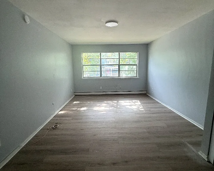 75 E Park St #11A — Photo 2