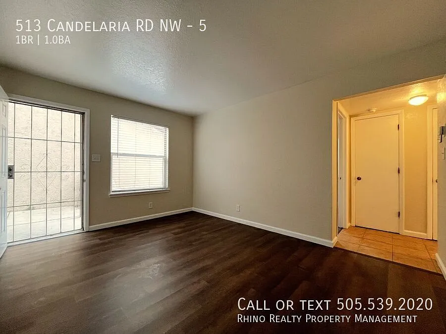Building Photo - 513 Candelaria Rd NW #5