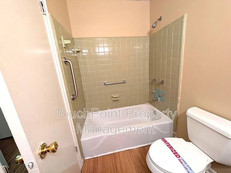 1000 Claremont Rd — Photo 17