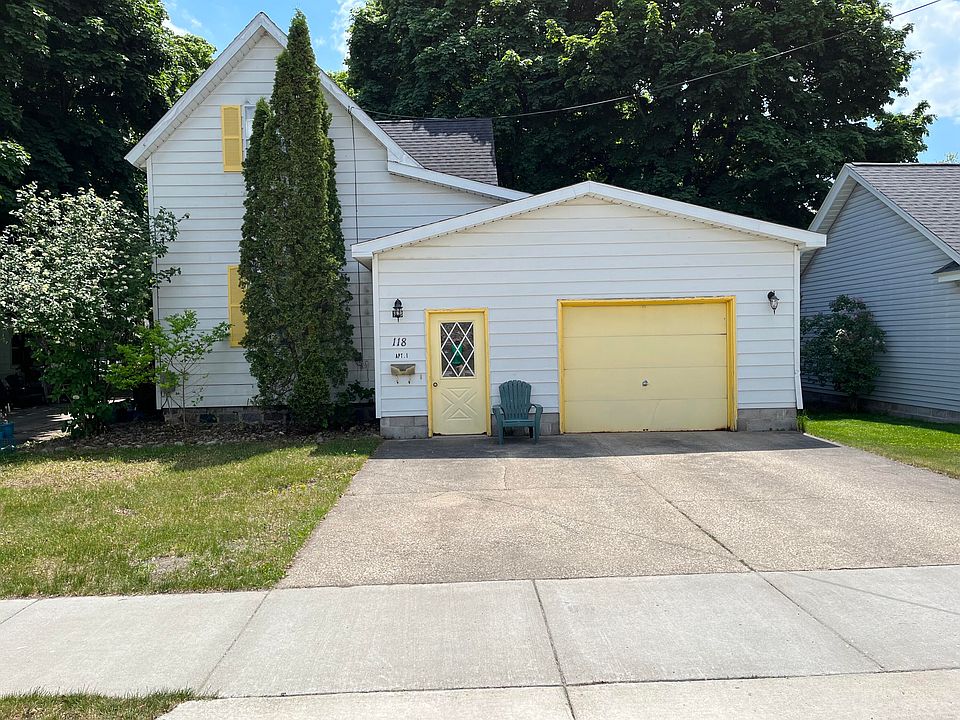 118 E 3rd St, Gaylord, MI 49735 Zillow