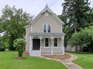 920 W Highland Ave, Elgin, IL