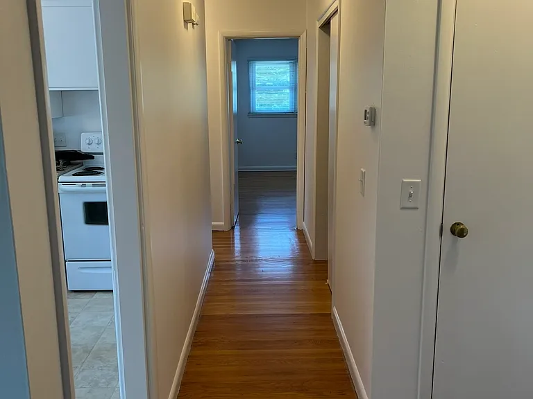 402 Rushmore Ln #4 — Photo 6