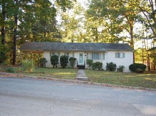 515 Putney St, Farmville, VA 23901