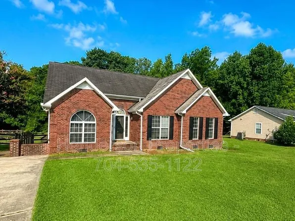 2413 River Chase Dr, Monroe, NC 28110