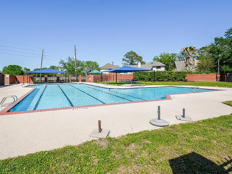 3815 Summerfield Dr — Photo 33
