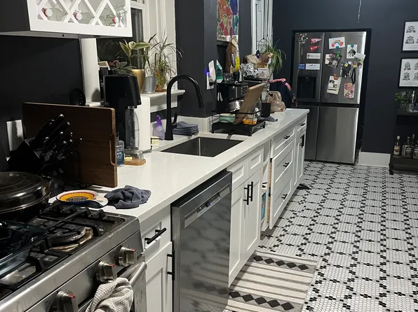 928 S 4th St #2, Milwaukee, WI 53204