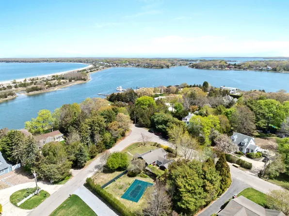 68 Crescent St, Southampton, NY 11963