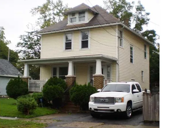 1617 Ontario Ave, Niagara Falls, NY 14305