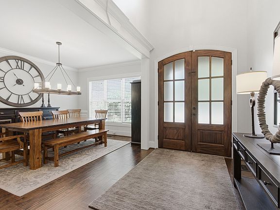 4th image of 3208 Appian Way
