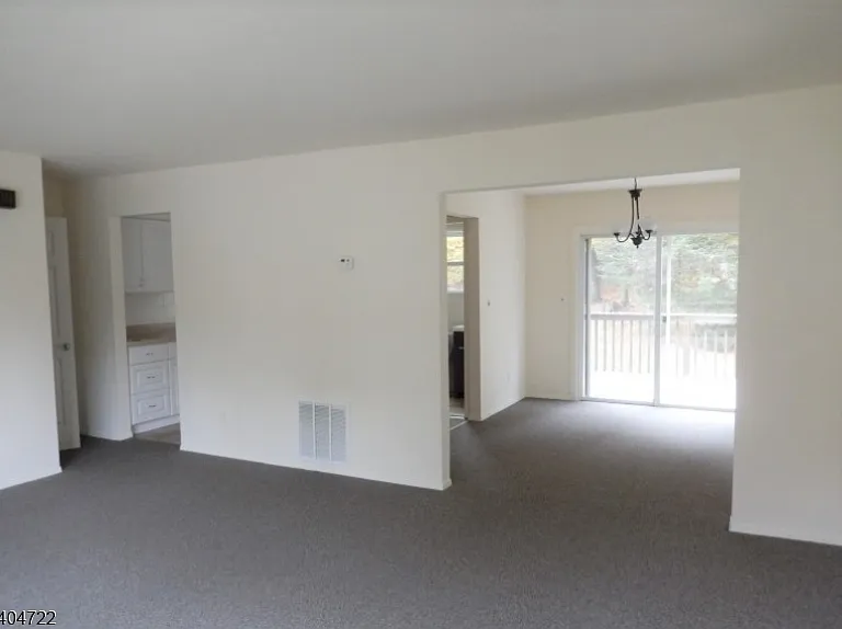 19 Grove St #B — Photo 5