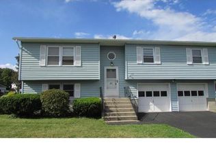 45 Guernsey Dr, New Windsor, NY 12553