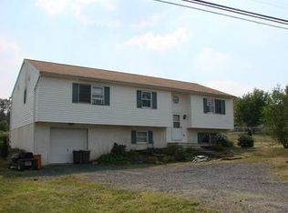 1674 Buckaroo Dr, Auburn, PA 17922