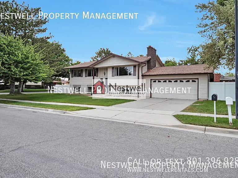 815 E Dusty Rock Pl — Photo 2