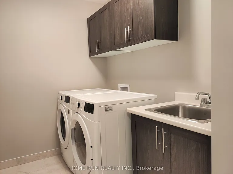 818 Clapham Ter — Photo 11