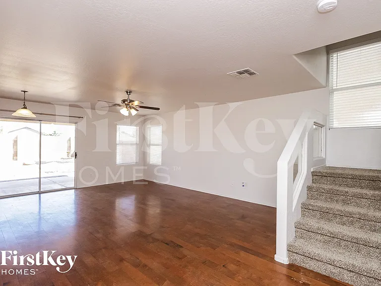 31315 N Shale Dr — Photo 2