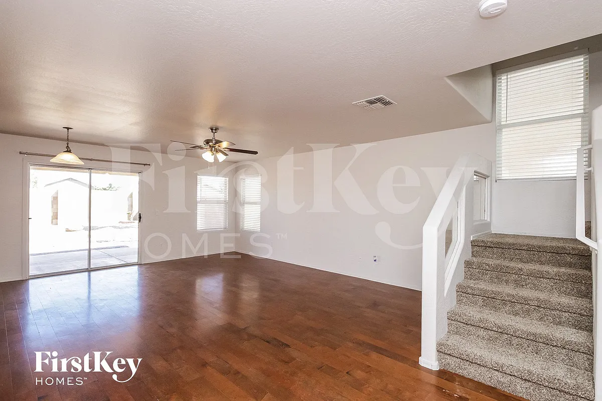 Building Photo - 31315 N Shale Dr