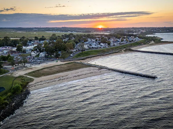 209 Hilltop Blvd, Keyport, NJ 07735