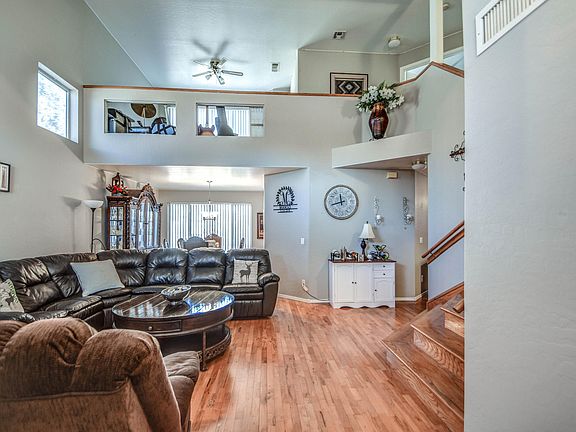 5th image of 2150 E Rockwood Dr