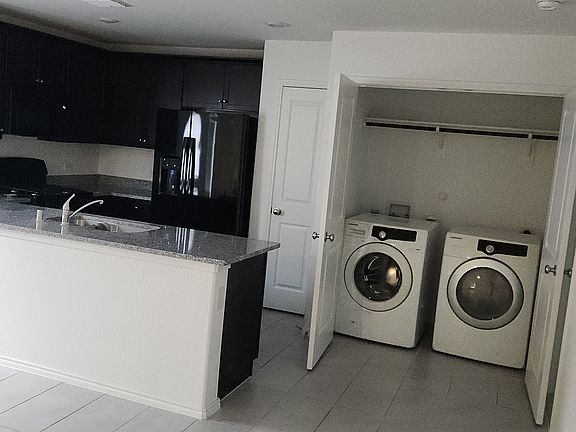 3rd image of 3613 Esperanza St