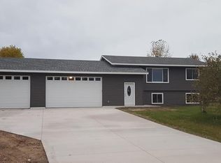 37140 Fenway Ave, North Branch, MN 55056