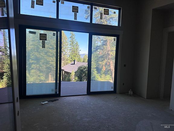 4th image of 1125 Aspen Rdg