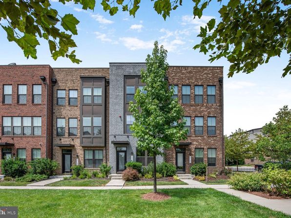 22186 McCormick Ter
