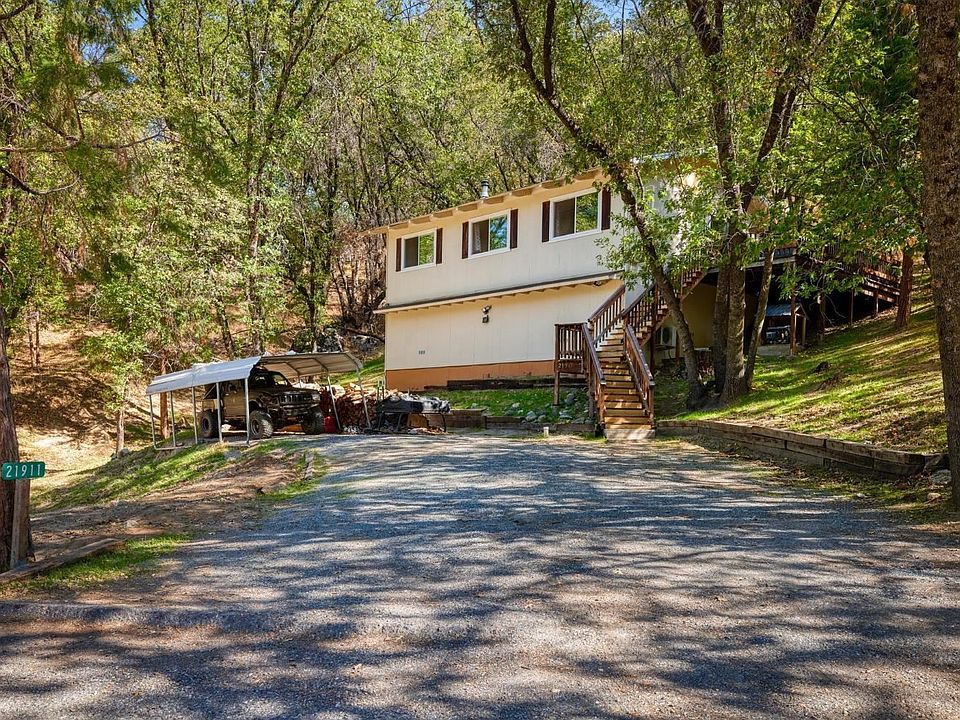 1st image of 21911 Feather River Dr