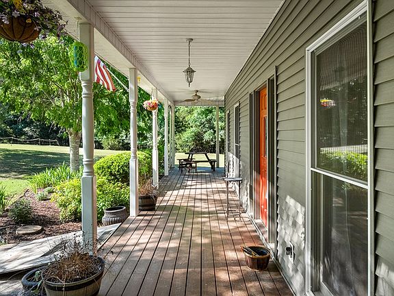 2nd image of 225 Faith Ln