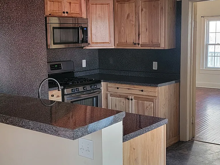 323 W Church St — Photo 1