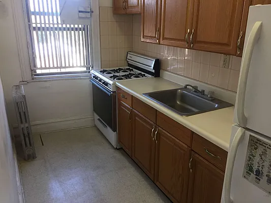 Rented by Metroline Realty | media 5