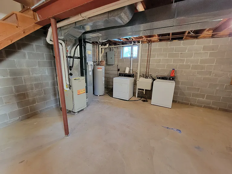 612 4th St N #14 — Photo 25