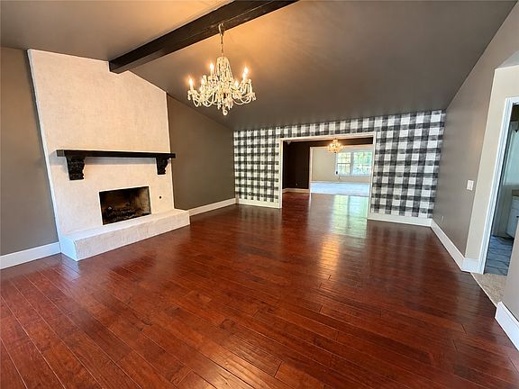2nd image of 2560 Orchard Hill Rd
