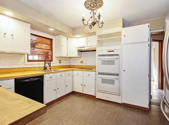 5th image of 6921 167th St