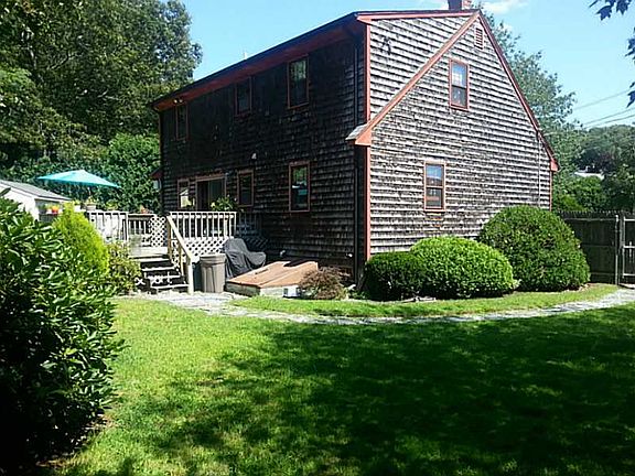 3rd image of 100 Carolyn Dr
