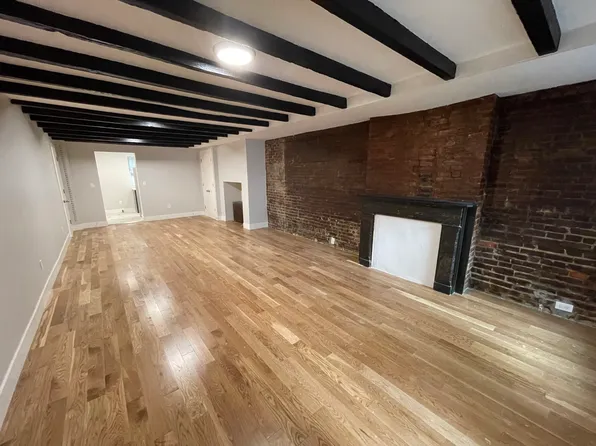 257 Adelphi Street image 2 of 12