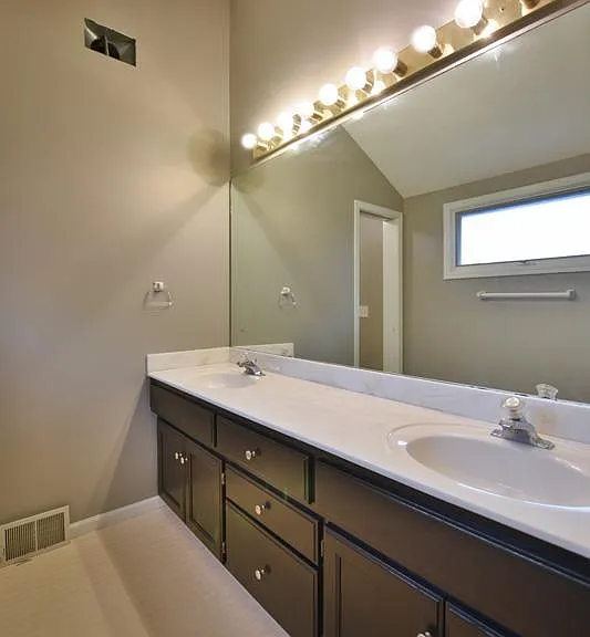 16112 Decatur St — Photo 17