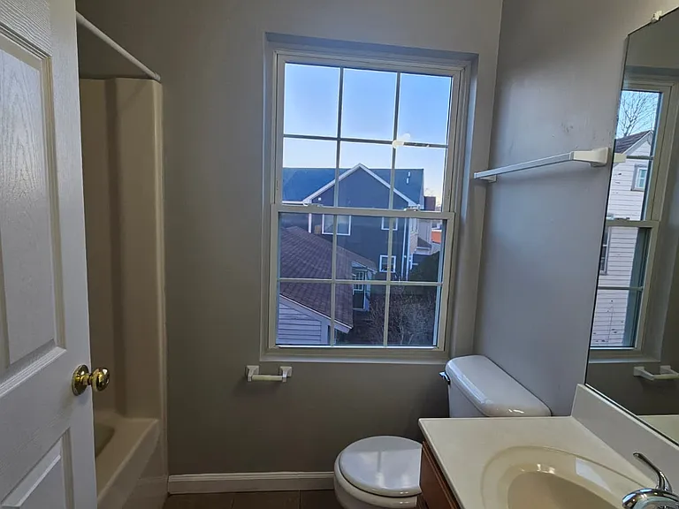 129 Main St #2B — Photo 6