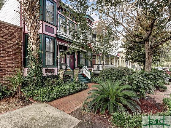 2nd image of 107/109 W Park Ave