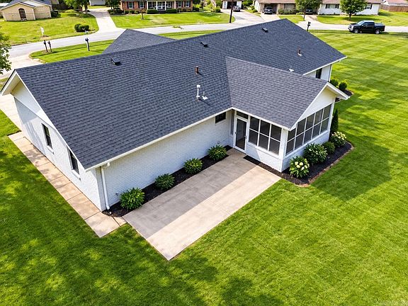 5th image of 1017 Homecrest Dr