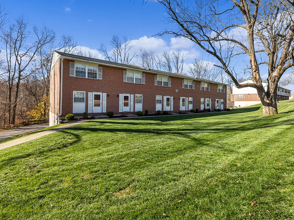 Pine Crest Apartments